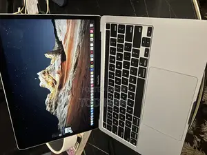 Laptop Apple MacBook Pro 2020 M1 8GB Apple M1 SSD 256GB