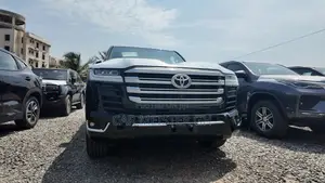 New Toyota Land Cruiser LC300 2025 Black