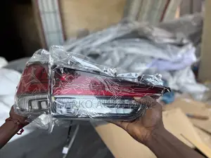 Rx350 2017-2021 Taillight And Boot Light Available
