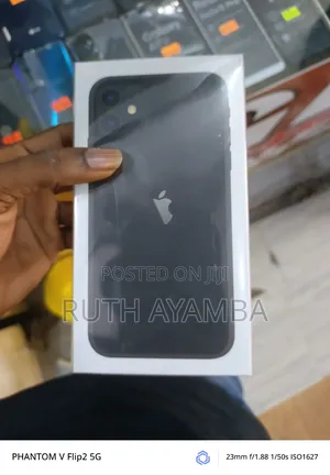 New Apple iPhone 11 64 GB Black
