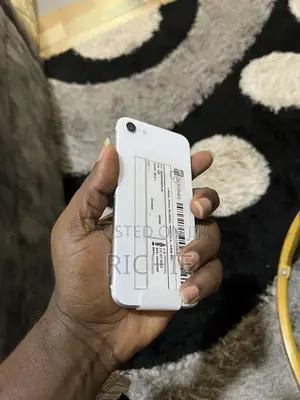 New Apple iPhone SE (2020) 64 GB White
