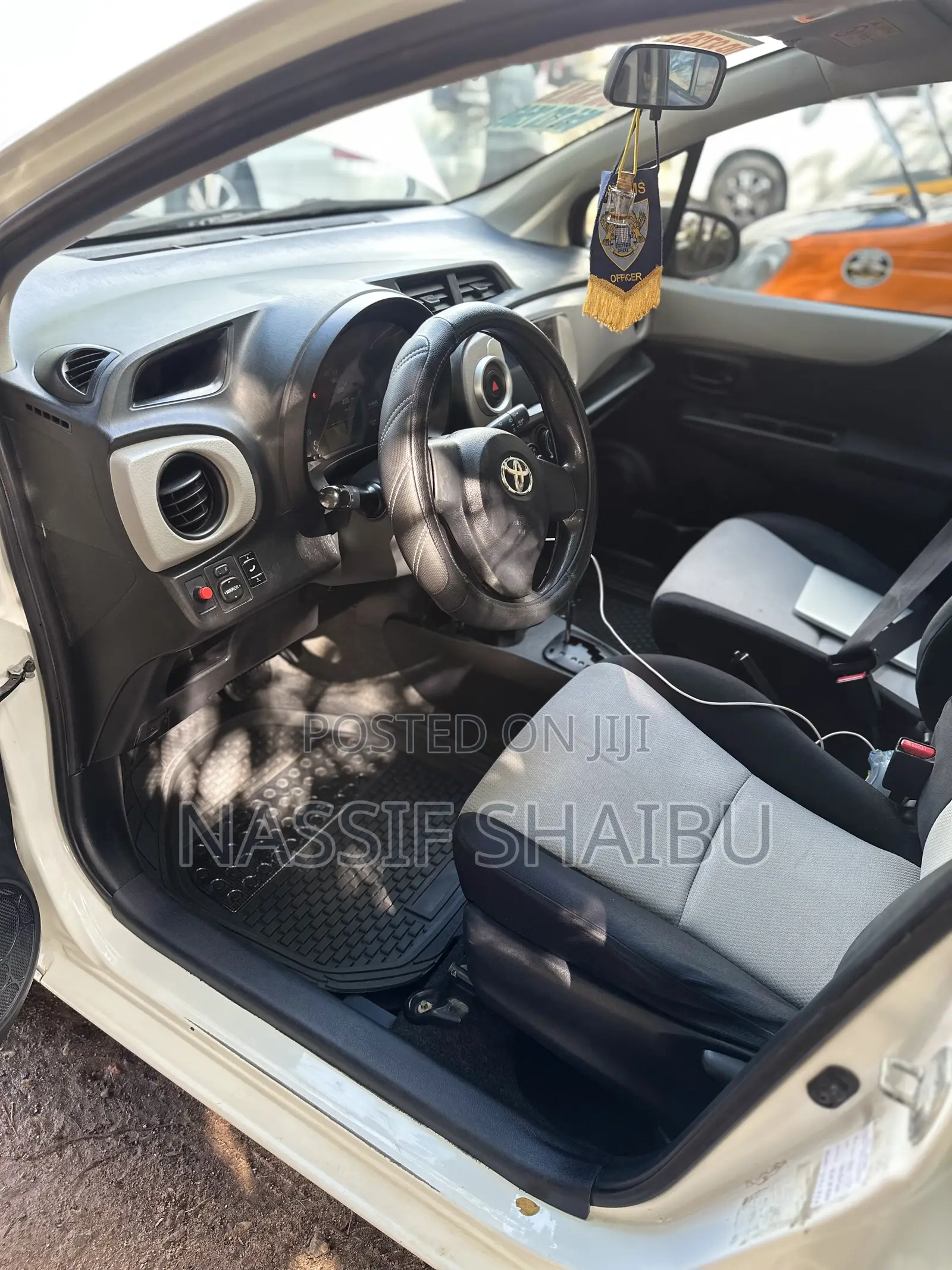 Toyota Yaris L Hatchback 5dr 2013 White