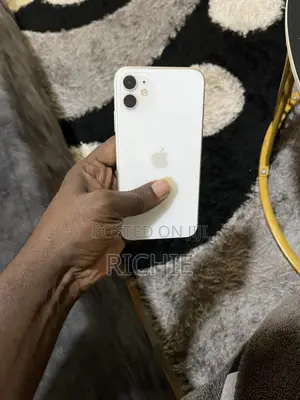 Apple iPhone 11 64 GB White