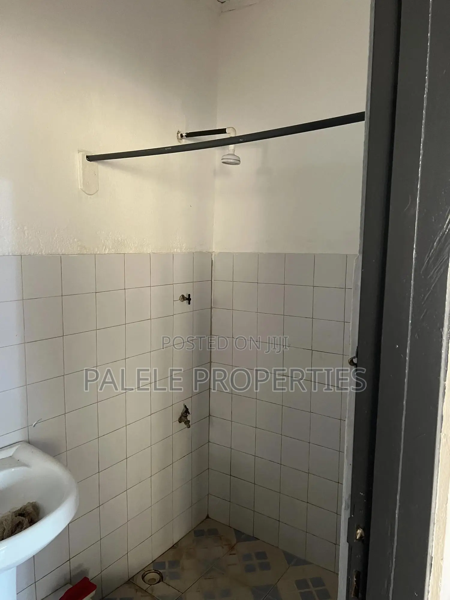 1bdrm House in Exhibition, Accra Metropolitan for rent