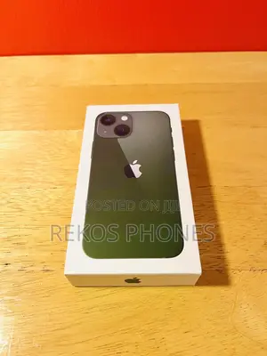 New Apple iPhone 13 256 GB Green