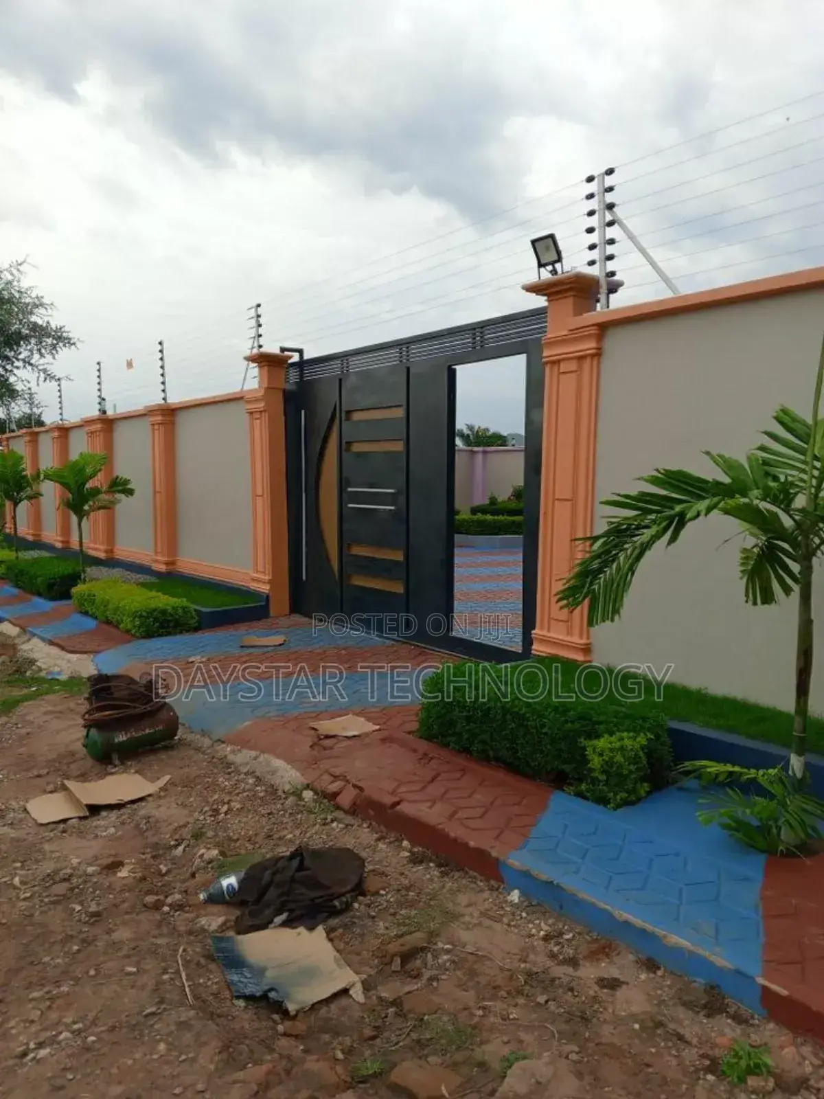 Hec Executive Gate Design