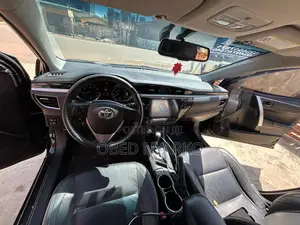 Toyota Corolla Altis 2016 Black