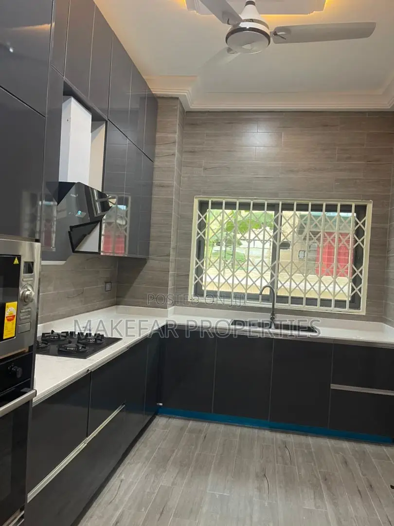 4bdrm House in School Junction for rent