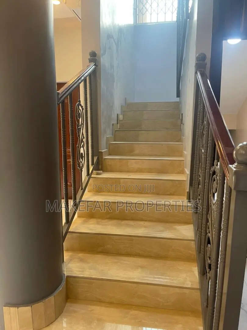 4bdrm House in School Junction for rent