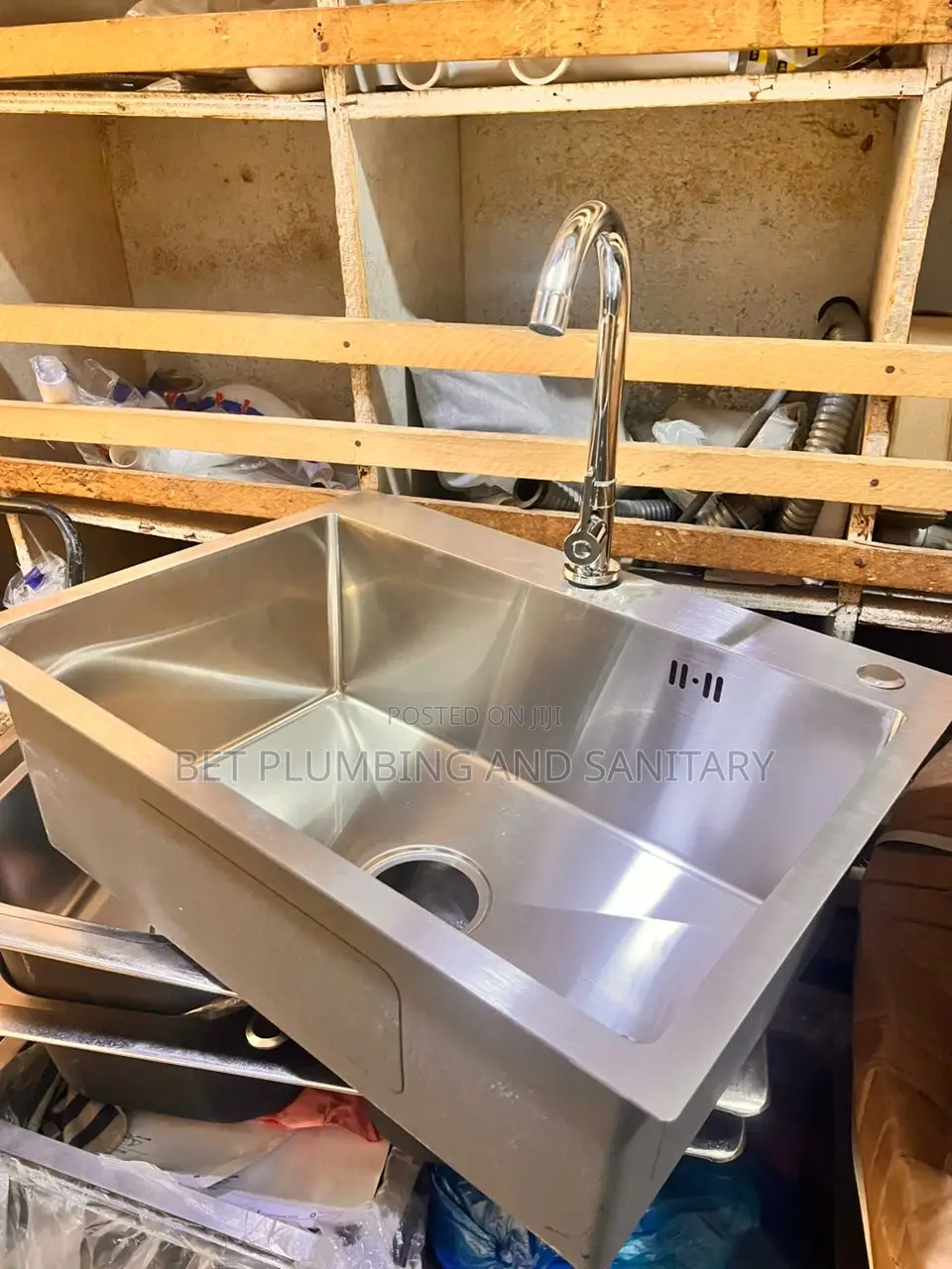 Single Armless Sink