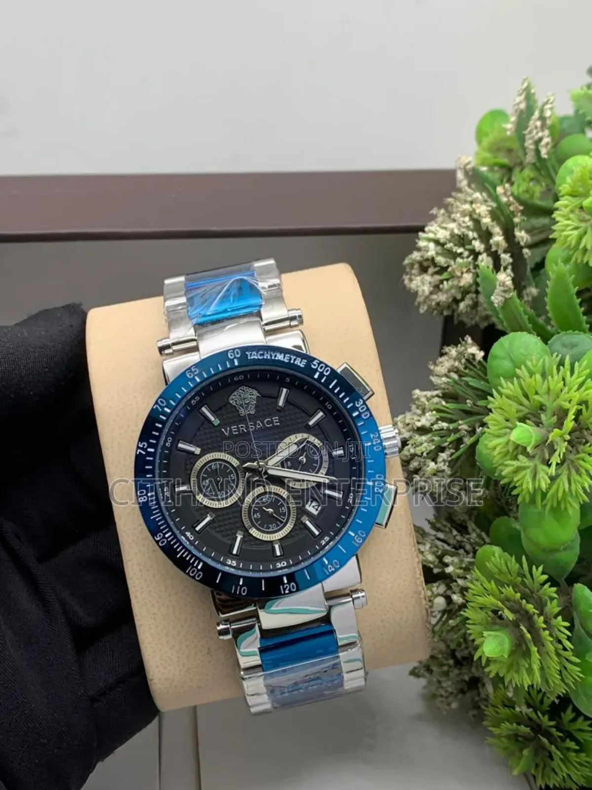 Luxury Versace Timepiece - Men of Quality