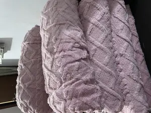 Pink Blanket With Pillowcases