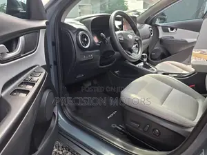Hyundai Kona Limited 2022 Gray