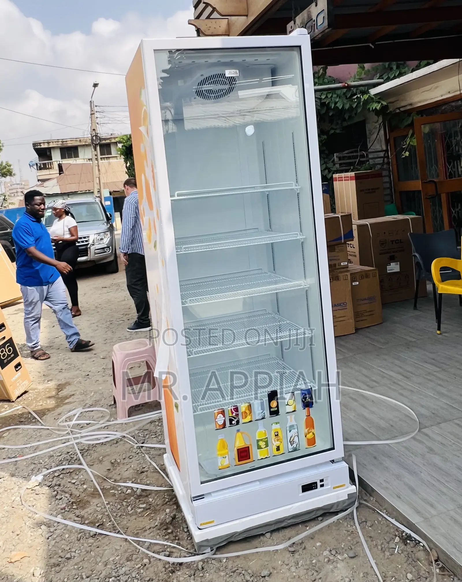 Latest and Affordable Zara-600dfg Single Door Electric Display Fridge.