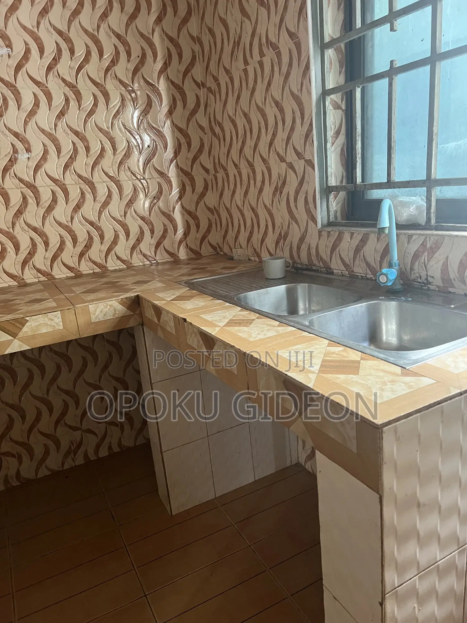1bdrm Room & Parlour in Pentecost Junction for rent