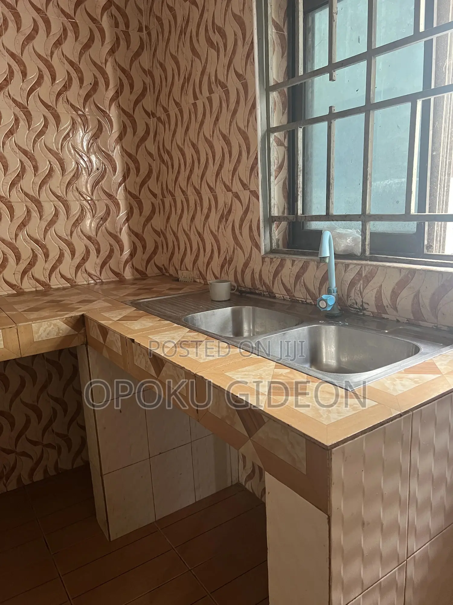 1bdrm Room & Parlour in Pentecost Junction for rent