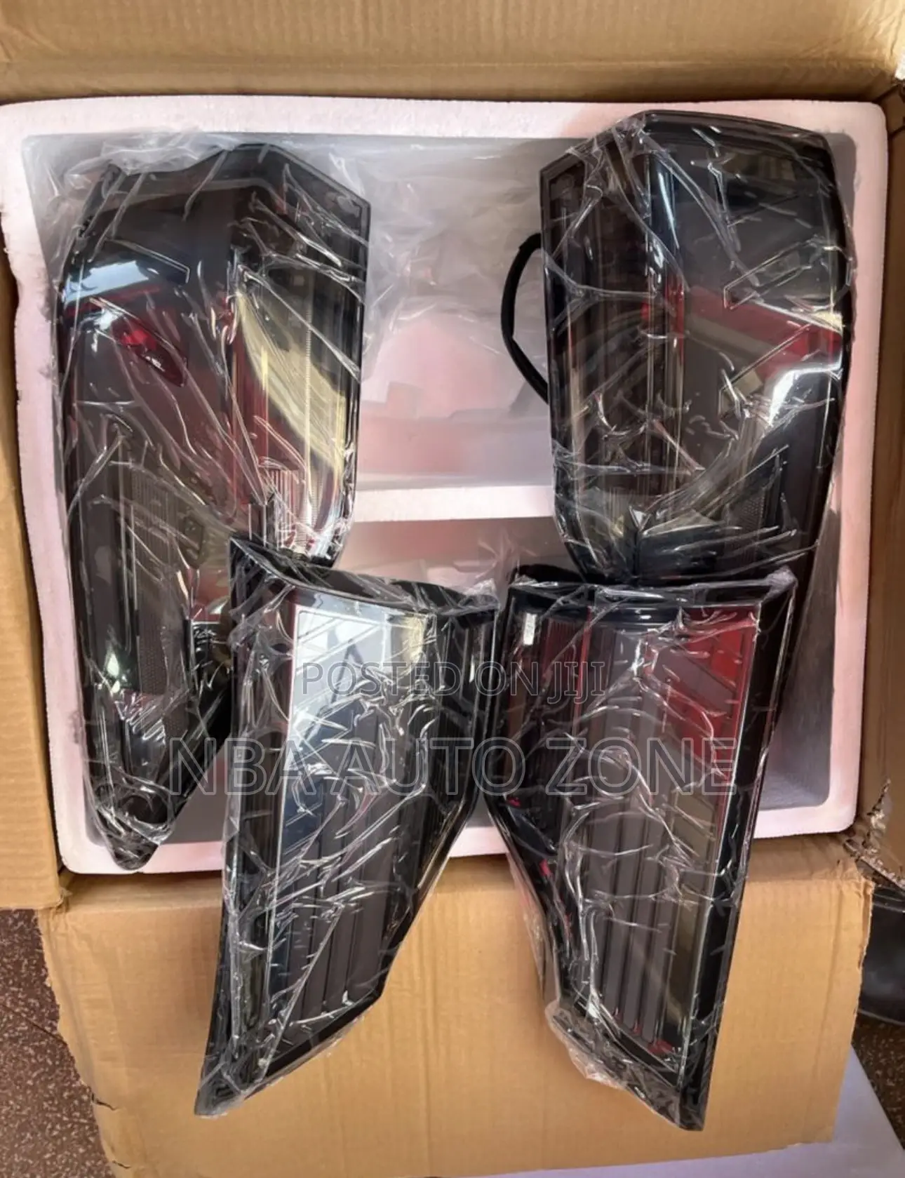 Highlander 2018-20 Spec Tail Light With Boot Light Complete