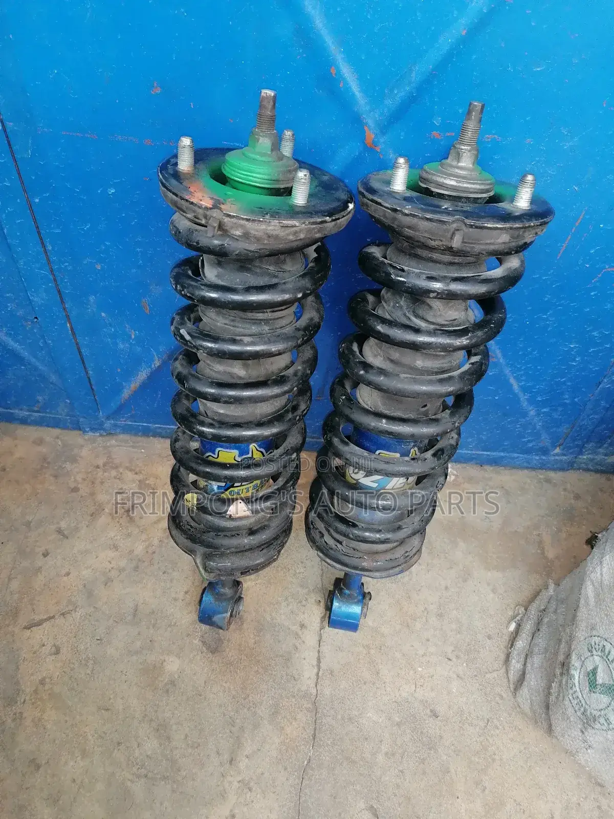 Nissan Pathfinder 2012 Front Shocks Absorbers
