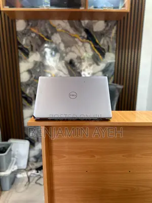 Laptop Dell Latitude 5520 8GB Intel Core i3 SSD 256GB