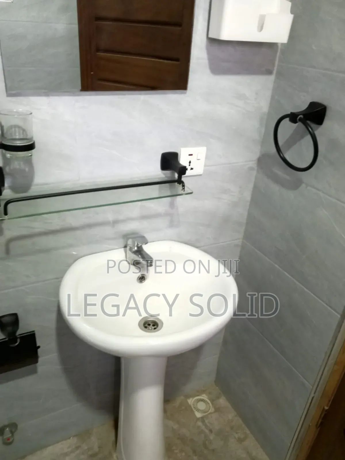 2bdrm Apartment in Legacy  Solid Real, New Town for rent