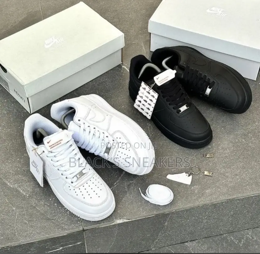 Black’S Sneakers