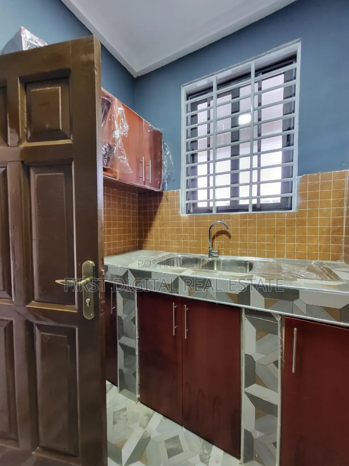 Chamber and Hall Self Contain for Rent at Tuba