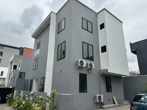 Furnished 4bdrm Townhouse / Terrace in Cantonments, Acquinas for rent