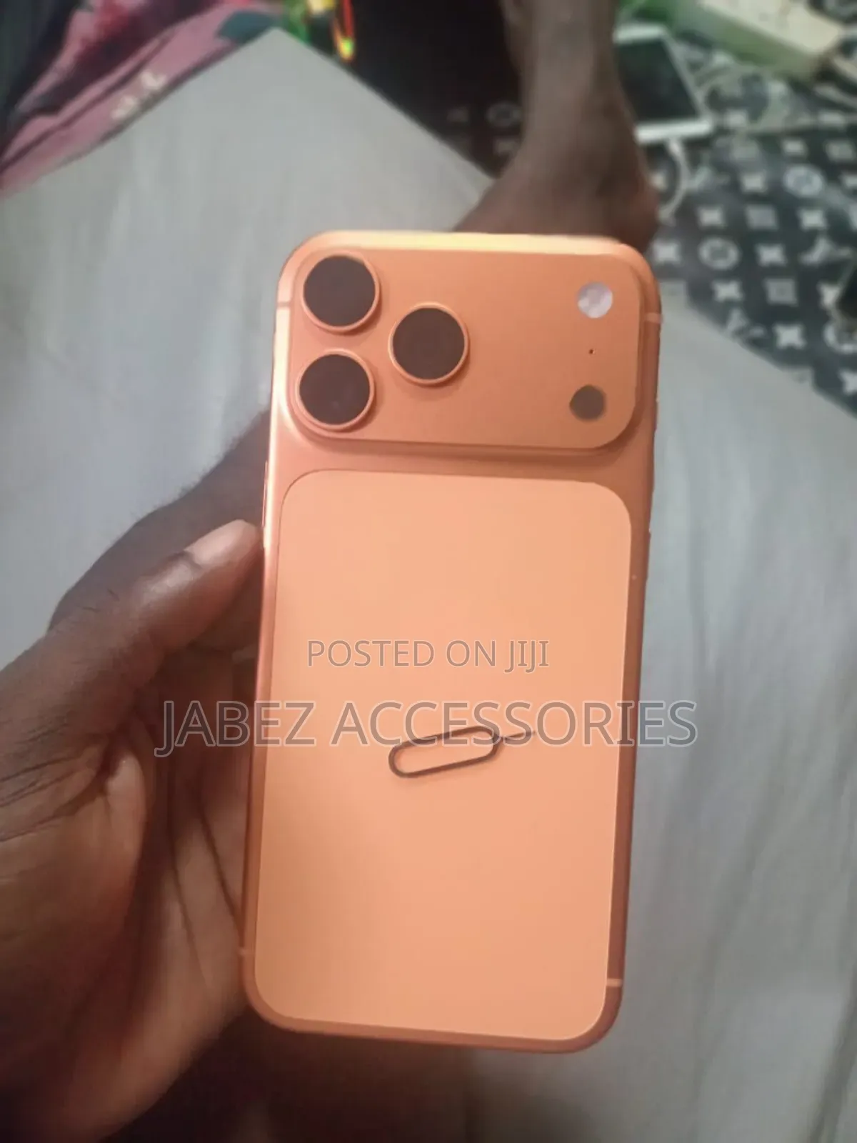 Apple iPhone 17 Pro Max 1 TB Gold