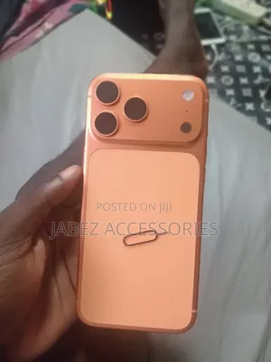 Apple iPhone 17 Pro Max 1 TB Gold