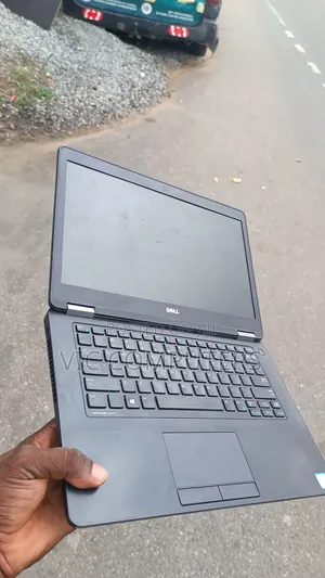 Laptop Dell Latitude 14 E5470 8GB Intel Core I5 SSD 256GB