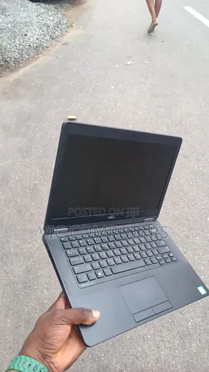 Laptop Dell Latitude 14 E5470 8GB Intel Core I5 SSD 256GB