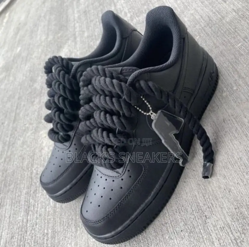 Black’S Sneakers