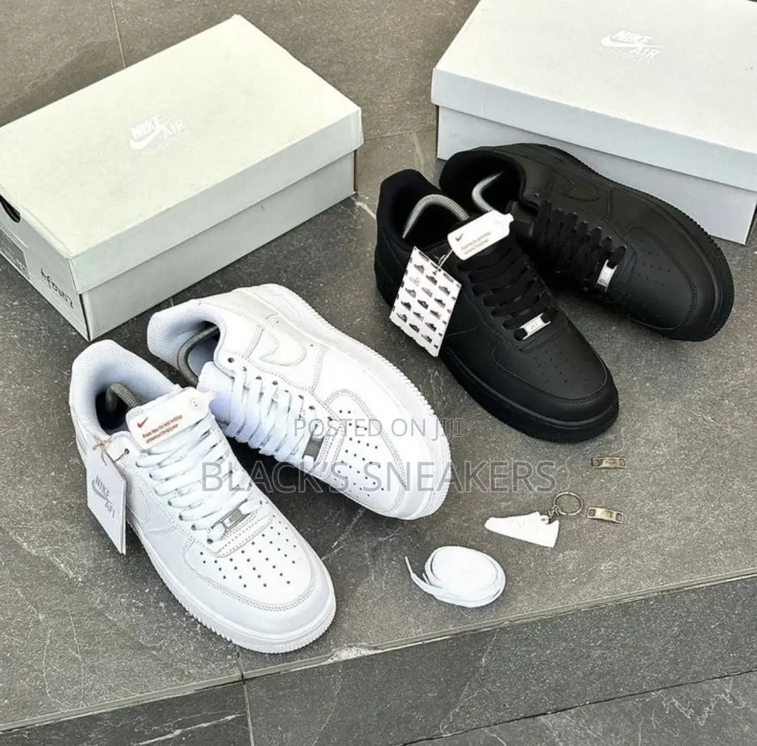 Black’S Sneakers
