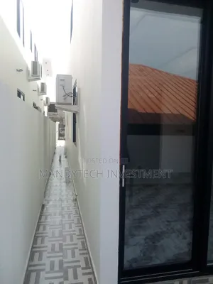 4bdrm House in Lake Side Estate for sale