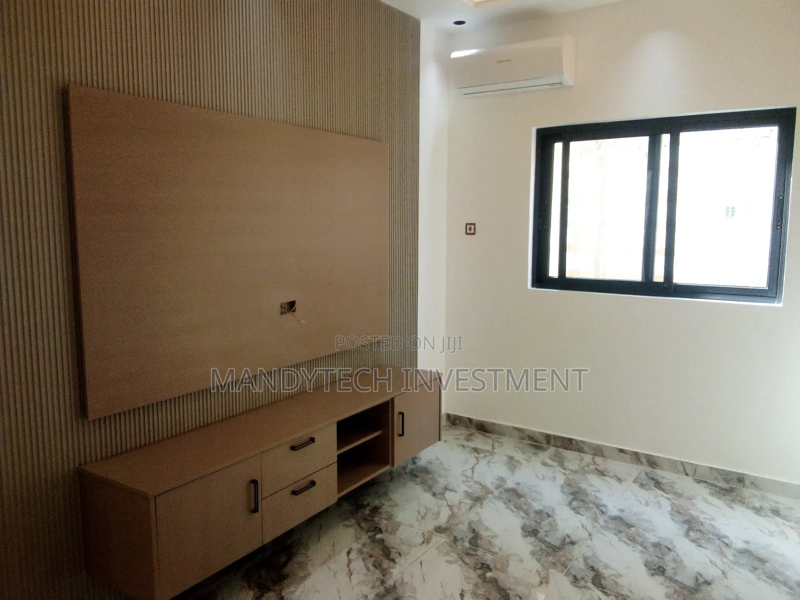 4bdrm House in Lake Side Estate for sale