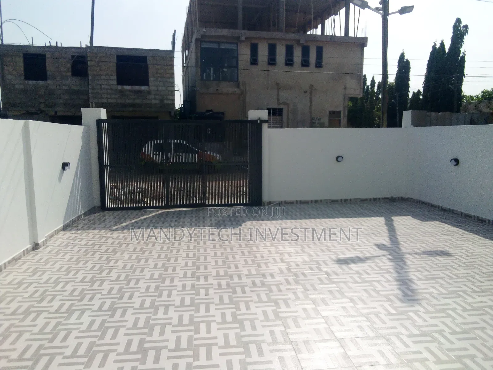 4bdrm House in Lake Side Estate for sale