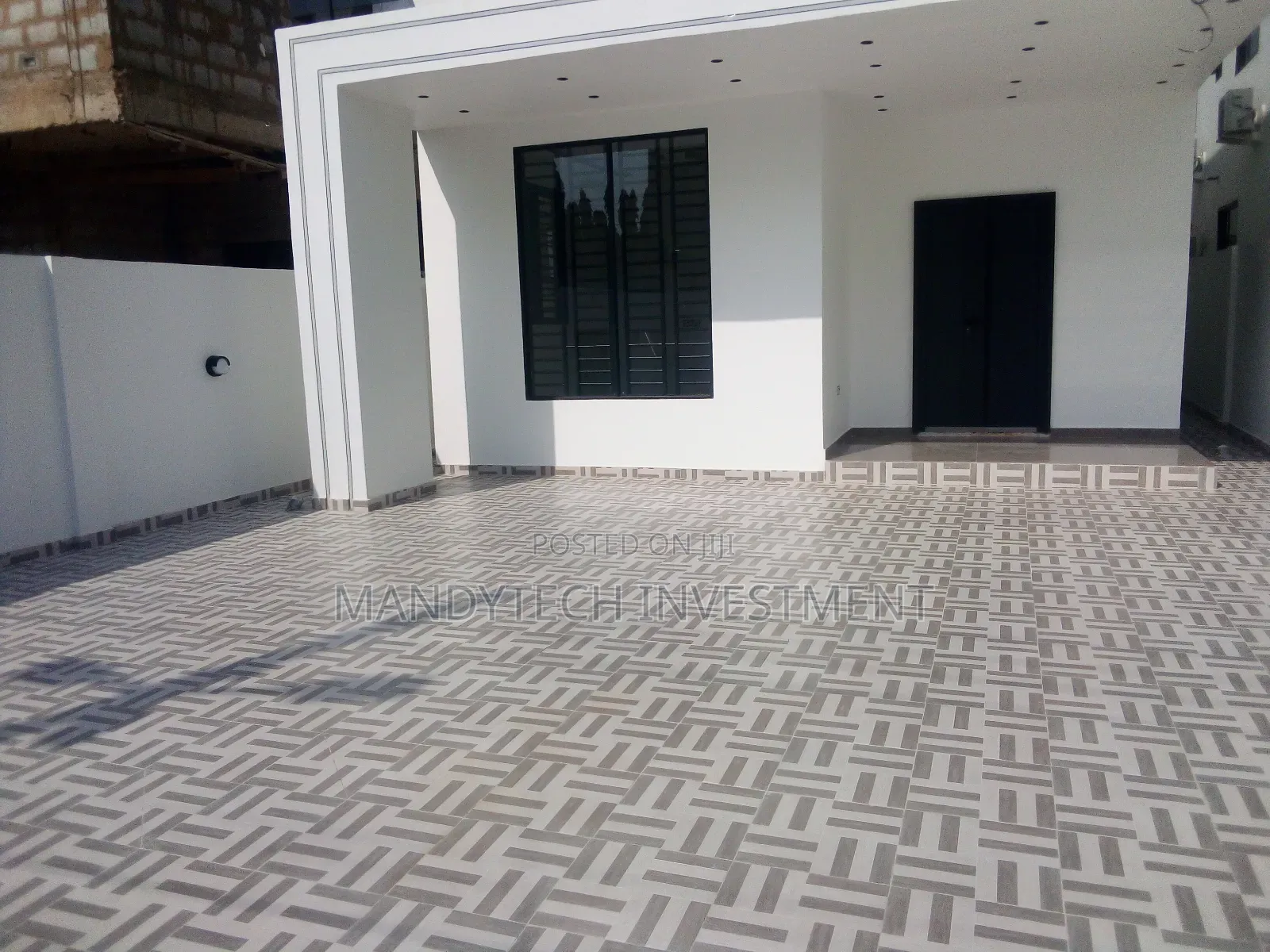 4bdrm House in Lake Side Estate for sale