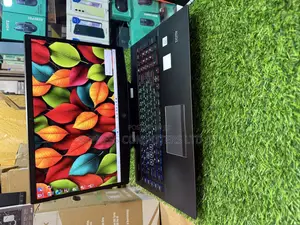 Laptop HP Omen 17-An188nr 24GB Intel Core I7 SSD 512GB
