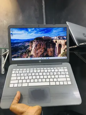 Laptop HP Stream 14 4GB Intel Celeron SSD 32GB