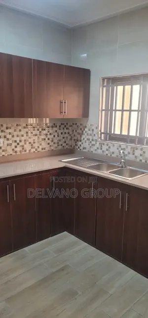 4bdrm House in Dzorwulu for rent