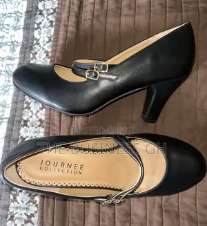 Journee Womens Windy Round Toe Block Heels Mary Jane Pumps