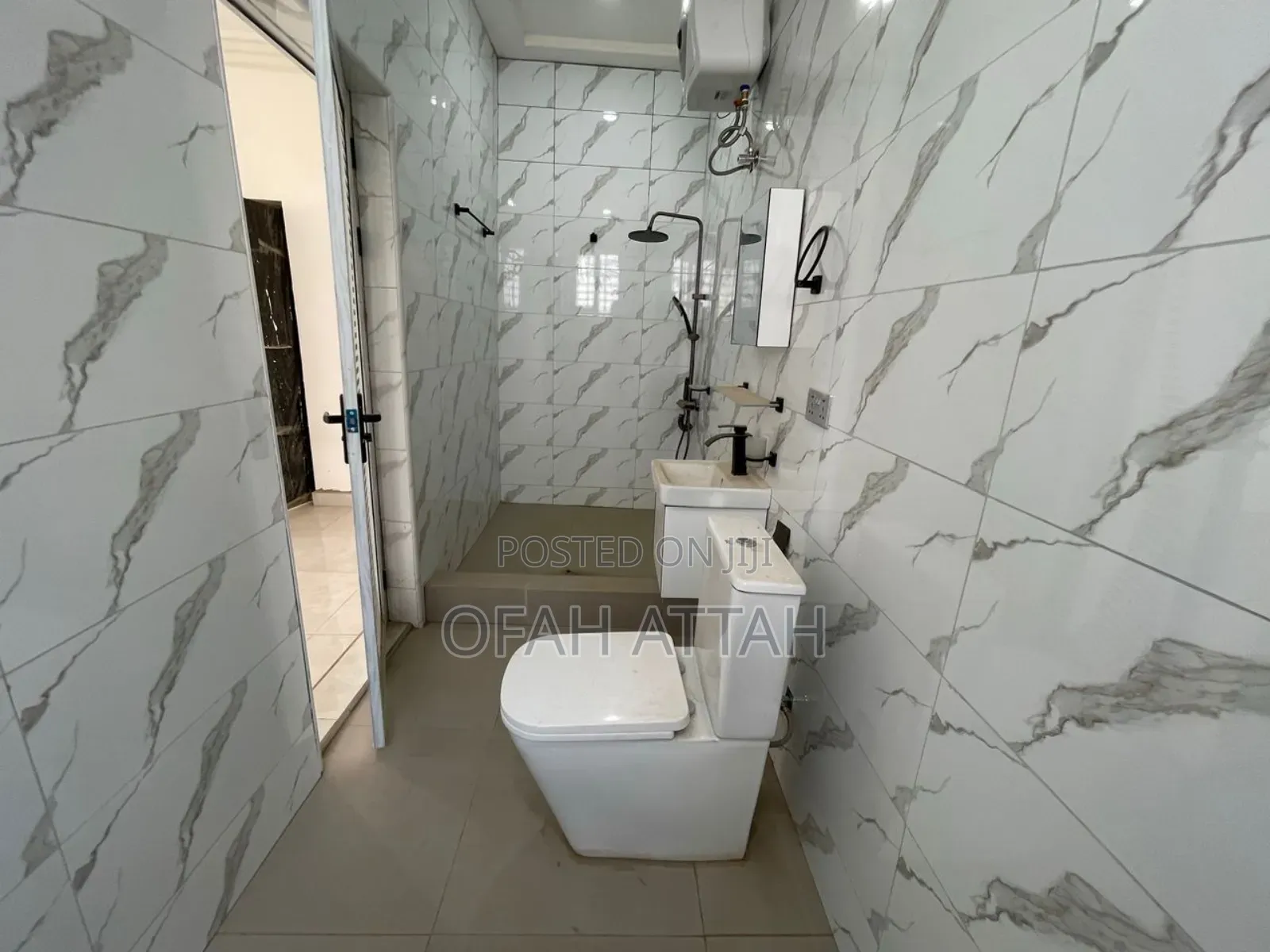 6bdrm House in Asuofua Kokoben, Kumasi Metropolitan for sale