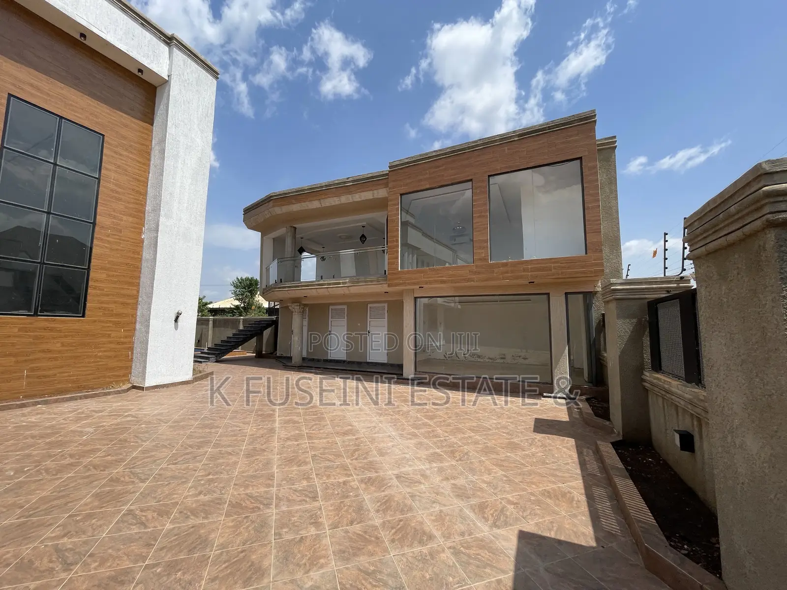 6bdrm Mansion in K Fuseini Estate, Kumasi Metropolitan for sale