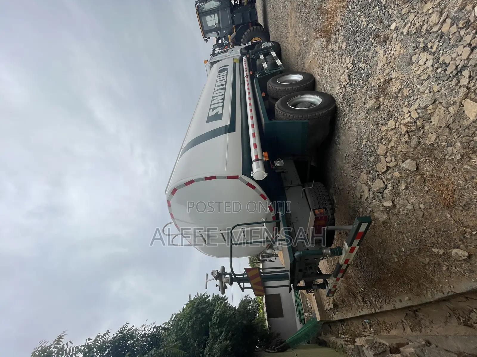 Sinotruk 6x4 Water Tanker Cif to Tema Port (With Shipment)