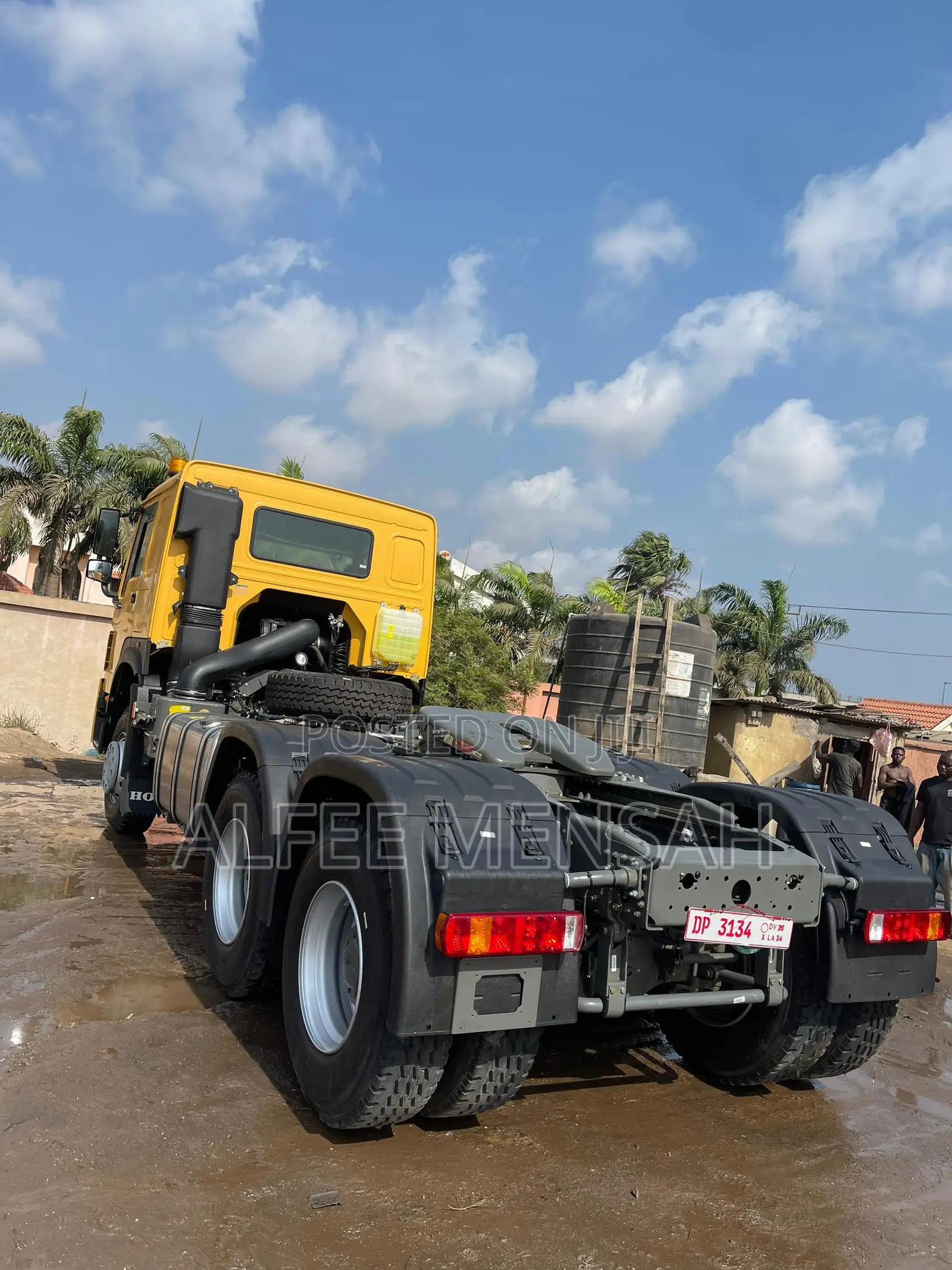 Sinotruk Howo Trailer Head 430hp Cif to Tema Port ( With Shipment )