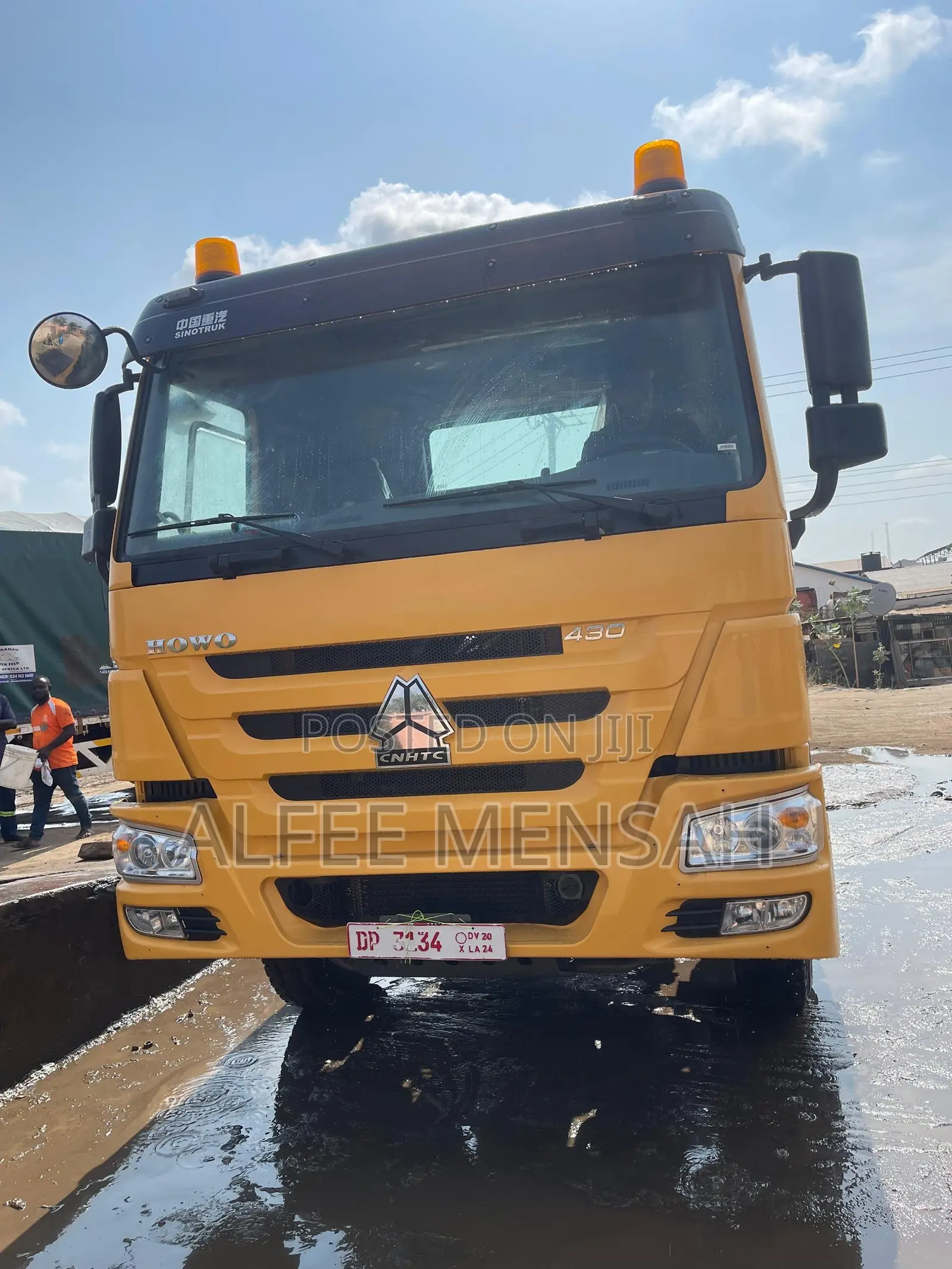 Sinotruk Howo Trailer Head 430hp Cif to Tema Port ( With Shipment )