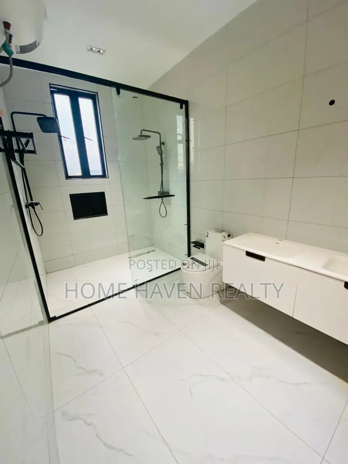 4bdrm House in Oyarifa for sale