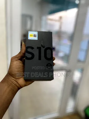 New Samsung Galaxy S10e 128 GB Rose Gold