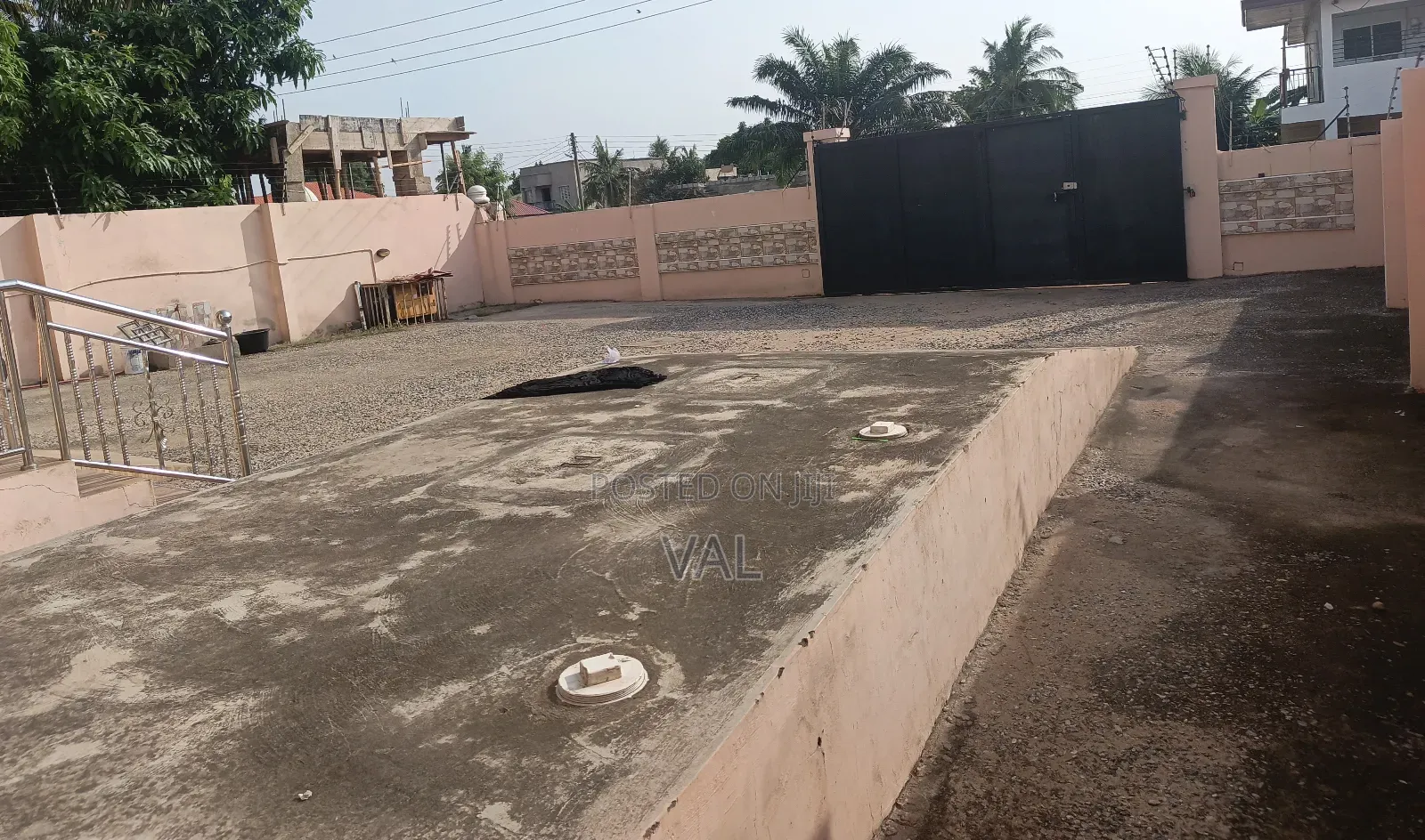 5bdrm House in Ashomang Estate for sale