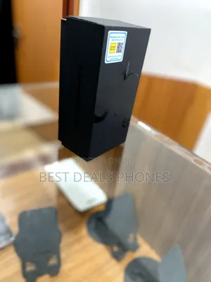 New Samsung Galaxy S10e 128 GB Gray